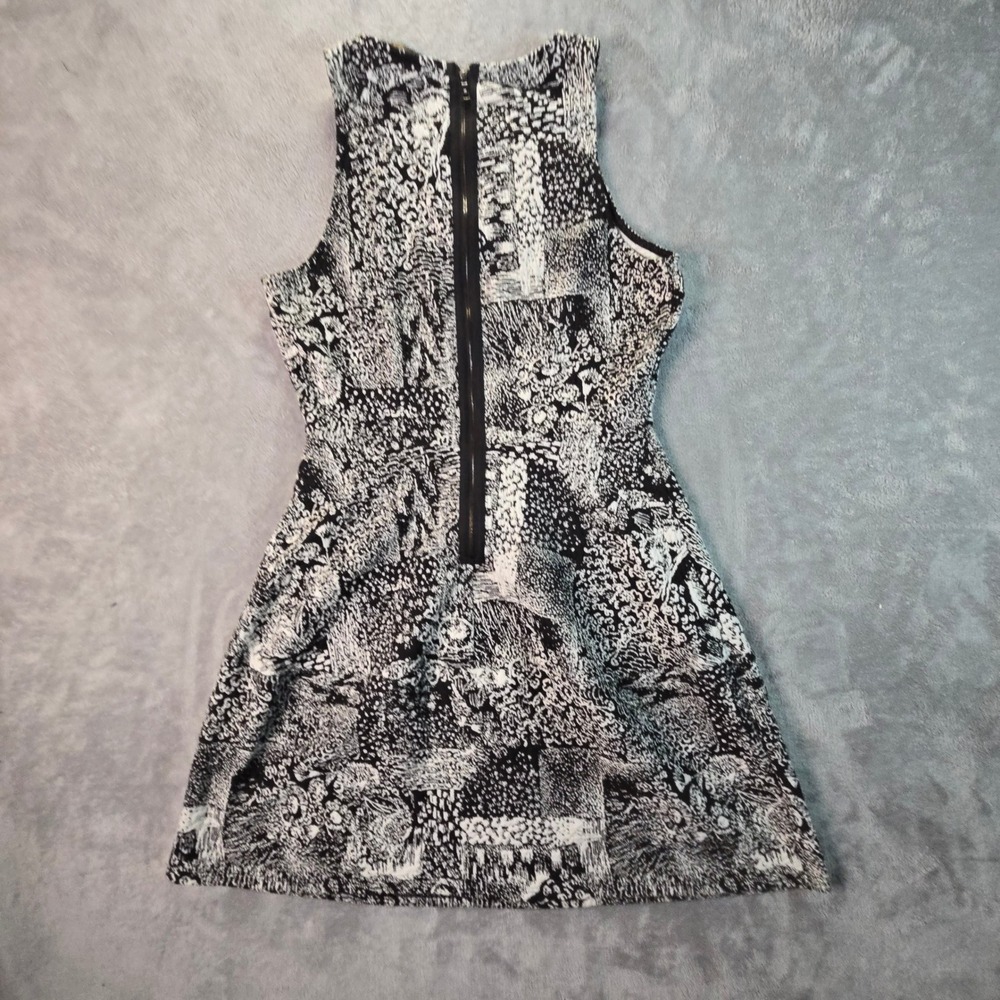 BCBGMAXAZRIA Dress Women Small Black White Abstract Print‎ Fit Flare Mini Modern - Picture 2 of 11